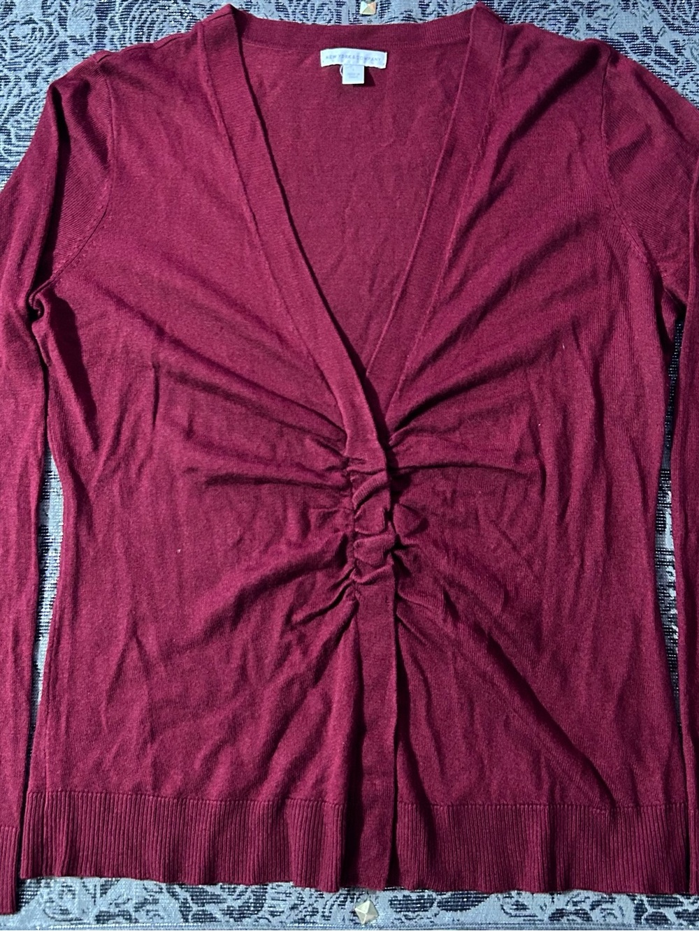 New York & Company Burgundy Ruched Knit Long Sleeve Top